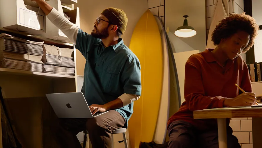 Удобство работы дома и в офисе с Apple MacBook Air M4