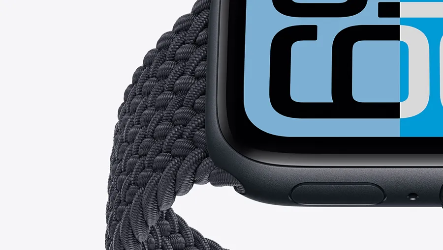 Прочное стекло Ion-X на экране Apple Watch SE 3