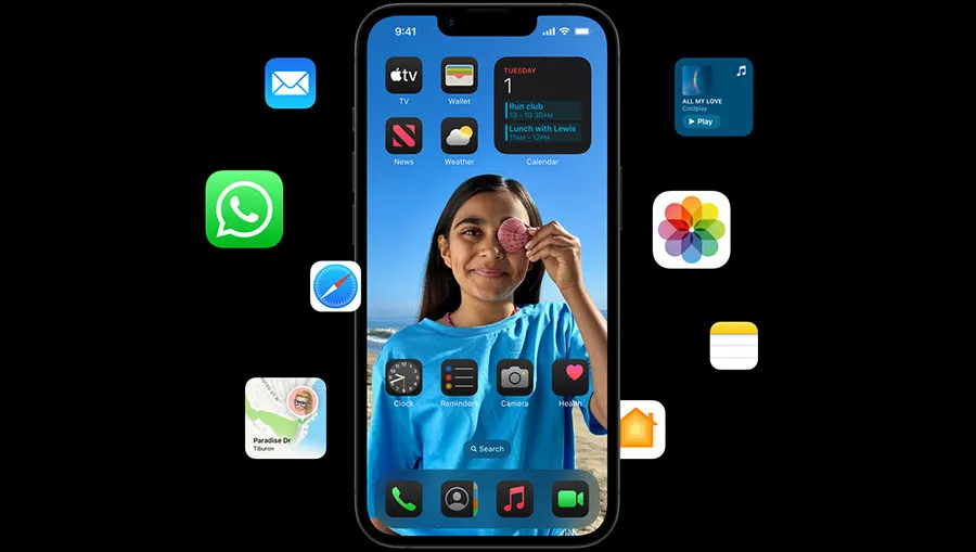 Яркий дисплей Super Retina XDR с технологией True Tone на iPhone 16e